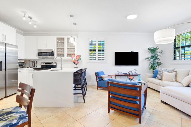 861 S Ocean Boulevard, Pompano Beach, FL 33062