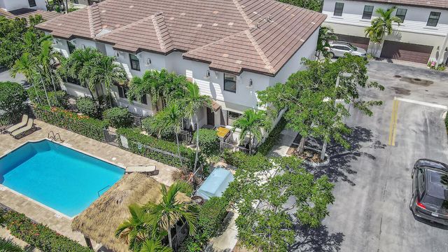 861 S Ocean Boulevard, Pompano Beach, FL 33062