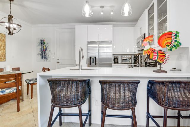 861 S Ocean Boulevard, Pompano Beach, FL 33062