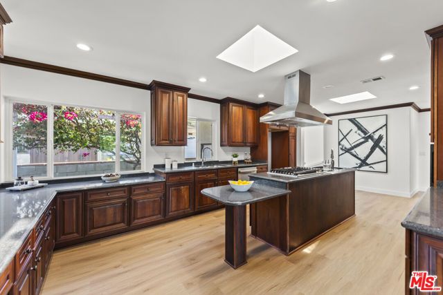 525 S Lincoln Avenue, Monterey Park, CA 91755