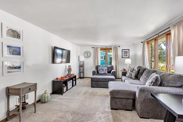 423 BADER STREET, Green Bay, WI 54302