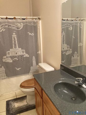 514 Wallace St, Warsaw, VA 22572