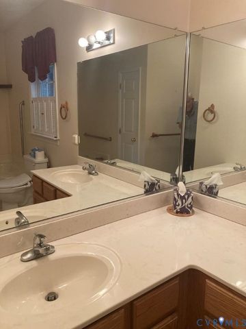 514 Wallace St, Warsaw, VA 22572