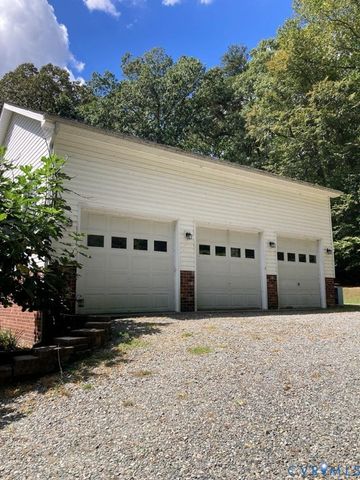 514 Wallace St, Warsaw, VA 22572