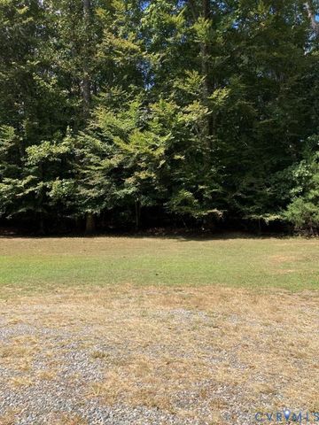 514 Wallace St, Warsaw, VA 22572