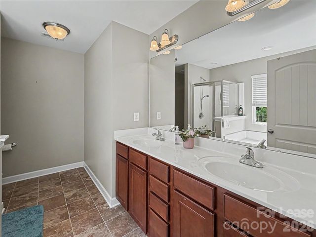17204 Caldwell Track Drive, Huntersville, NC 28078