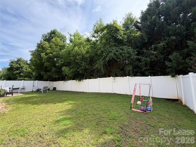 17204 Caldwell Track Drive, Huntersville, NC 28078