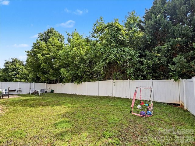 17204 Caldwell Track Drive, Huntersville, NC 28078