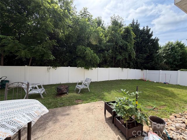 17204 Caldwell Track Drive, Huntersville, NC 28078