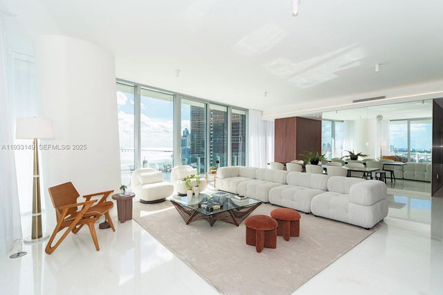 300 Biscayne Blvd Way 1901, Miami, FL 33131