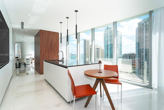 300 Biscayne Blvd Way 1901, Miami, FL 33131