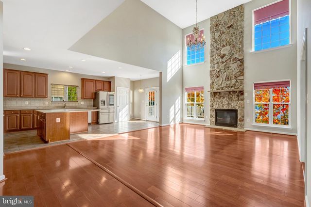 8605 ELLIS FORD PL, Gainesville, VA 20155