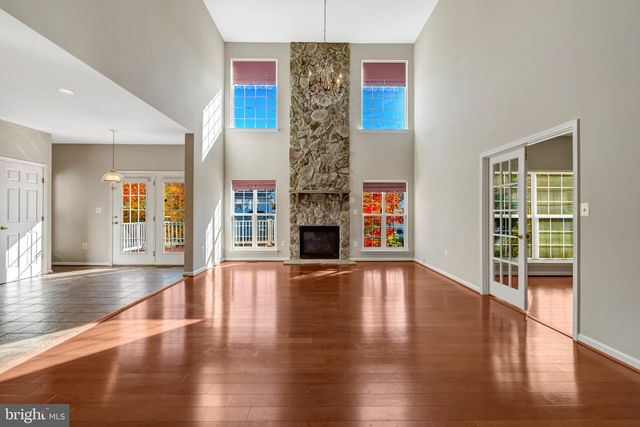 8605 ELLIS FORD PL, Gainesville, VA 20155