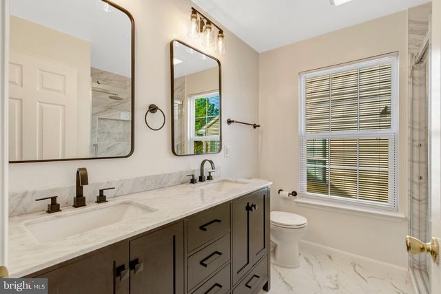 8605 ELLIS FORD PL, Gainesville, VA 20155