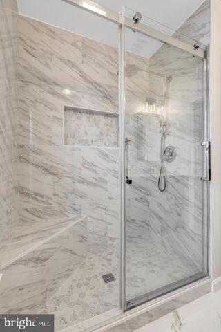 8605 ELLIS FORD PL, Gainesville, VA 20155