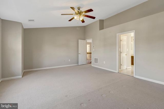 8605 ELLIS FORD PL, Gainesville, VA 20155