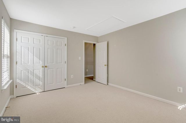 8605 ELLIS FORD PL, Gainesville, VA 20155