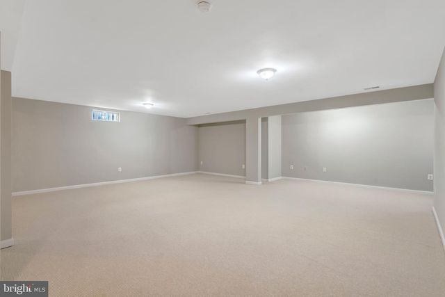 8605 ELLIS FORD PL, Gainesville, VA 20155