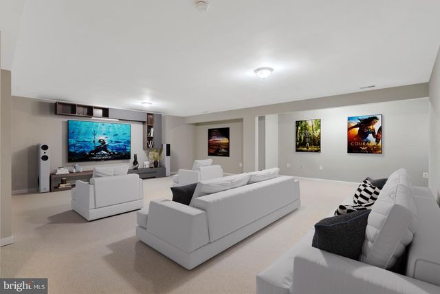 8605 ELLIS FORD PL, Gainesville, VA 20155