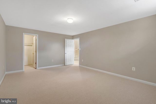 8605 ELLIS FORD PL, Gainesville, VA 20155