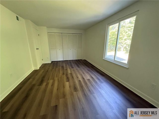 53 Cottonwood Court, South Brunswick, NJ 08852