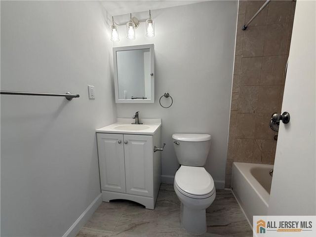 53 Cottonwood Court, South Brunswick, NJ 08852