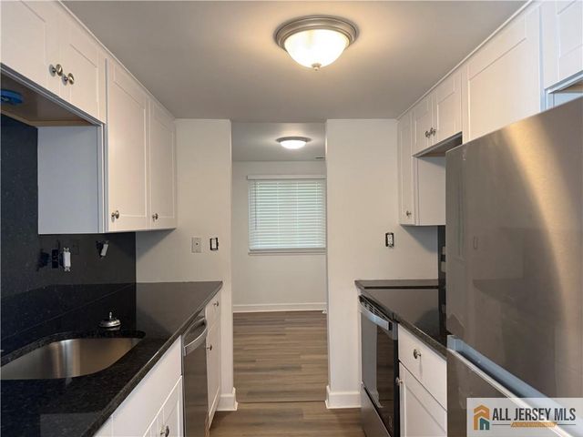 53 Cottonwood Court, South Brunswick, NJ 08852
