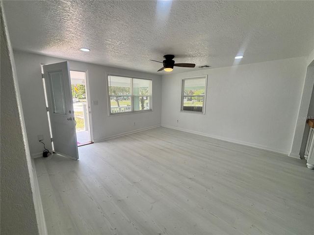 124 CORONADO ROAD, Debary, FL 32713