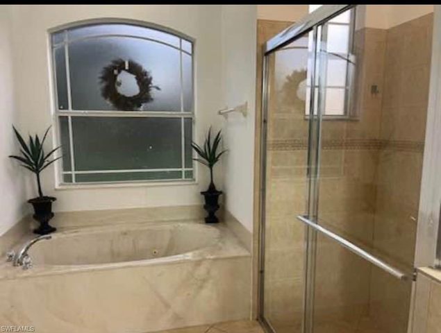 2841 12th AVE NE, Naples, FL 34120