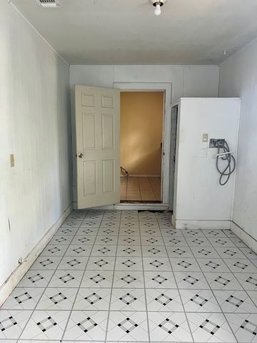 1833 Willow Street, San Angelo, TX 76901
