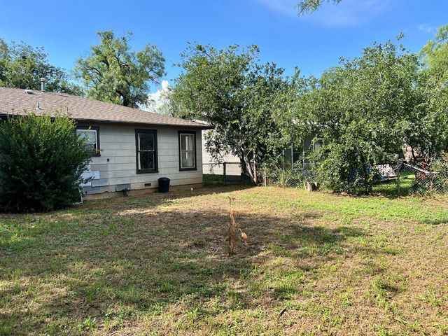 1833 Willow Street, San Angelo, TX 76901