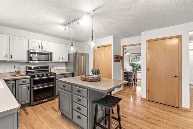 934 Randolph Avenue, Saint Paul, MN 55102