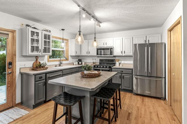 934 Randolph Avenue, Saint Paul, MN 55102