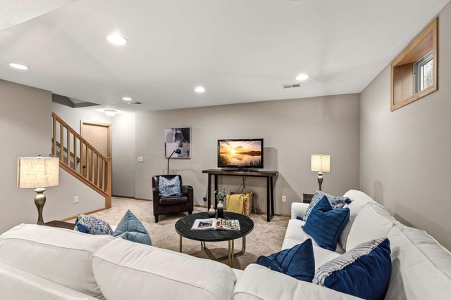 934 Randolph Avenue, Saint Paul, MN 55102