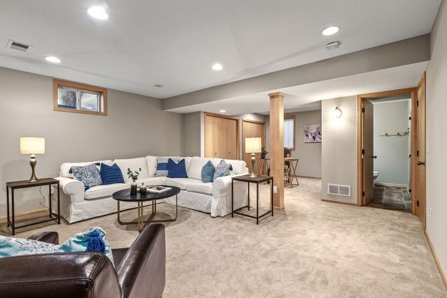 934 Randolph Avenue, Saint Paul, MN 55102