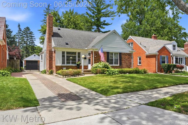 1210 Lyons Avenue, Royal Oak, MI 48073