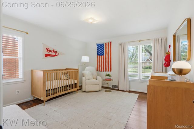 1210 Lyons Avenue, Royal Oak, MI 48073