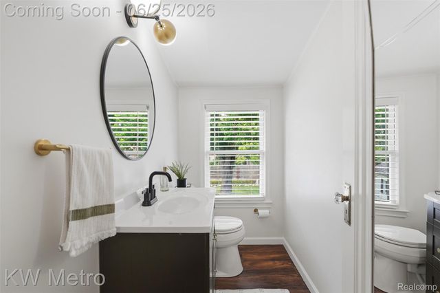 1210 Lyons Avenue, Royal Oak, MI 48073