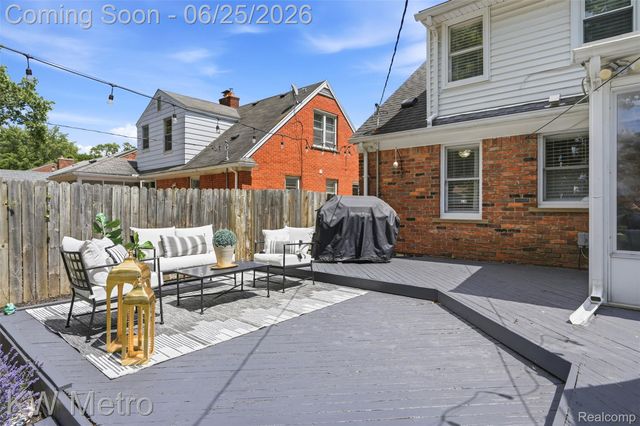1210 Lyons Avenue, Royal Oak, MI 48073