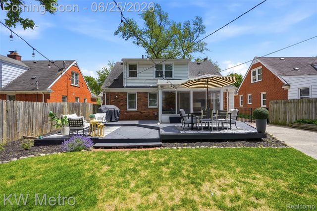 1210 Lyons Avenue, Royal Oak, MI 48073