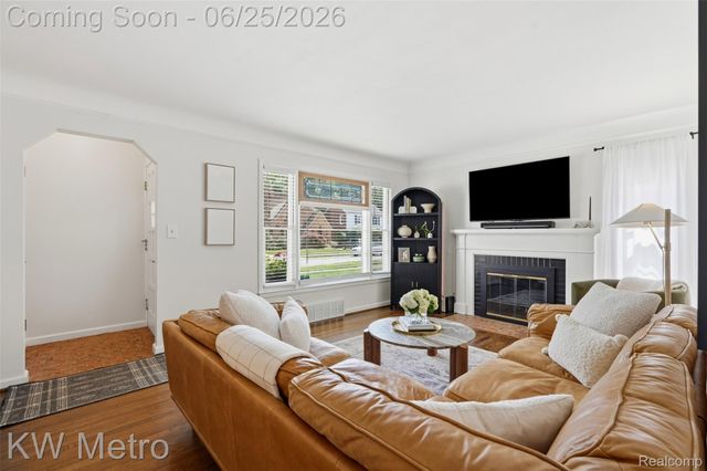 1210 Lyons Avenue, Royal Oak, MI 48073