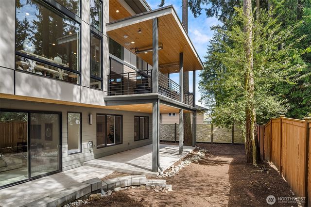 9222 116th Avenue NE, Kirkland, WA 98033