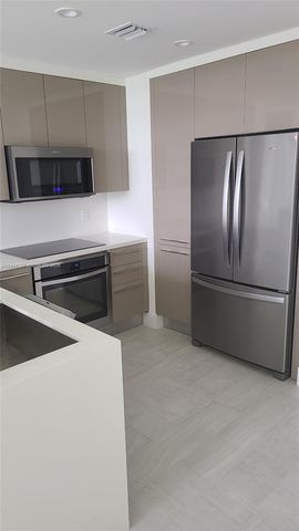 2000 Metropica Way 201, Sunrise, FL 33323