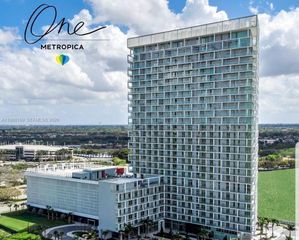 2000 Metropica Way 201, Sunrise, FL 33323