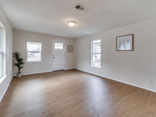 923 S First Street, Sherman, TX 75090