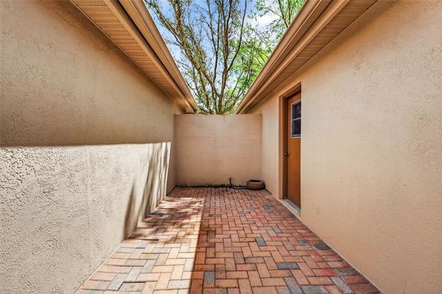 17550 FAIRMEADOW DRIVE, Tampa, FL 33647