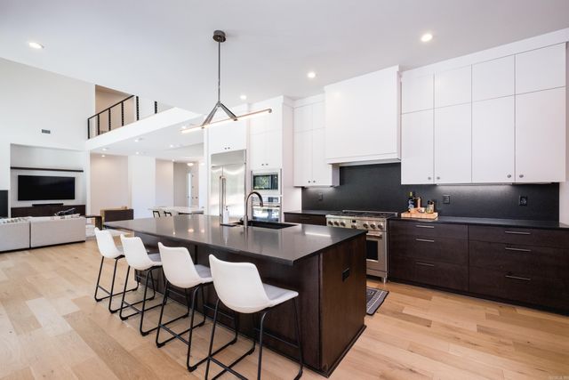 212 Abington Circle, Little Rock, AR 72223