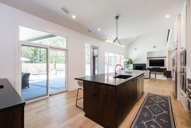 212 Abington Circle, Little Rock, AR 72223