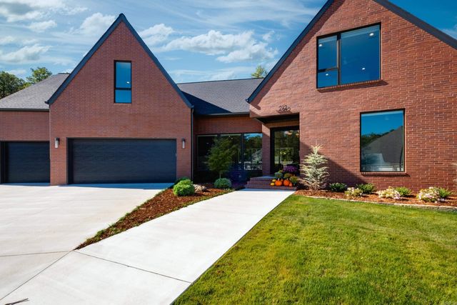 212 Abington Circle, Little Rock, AR 72223