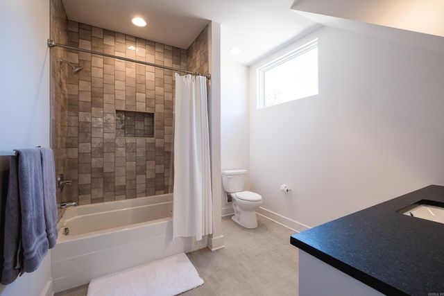 212 Abington Circle, Little Rock, AR 72223